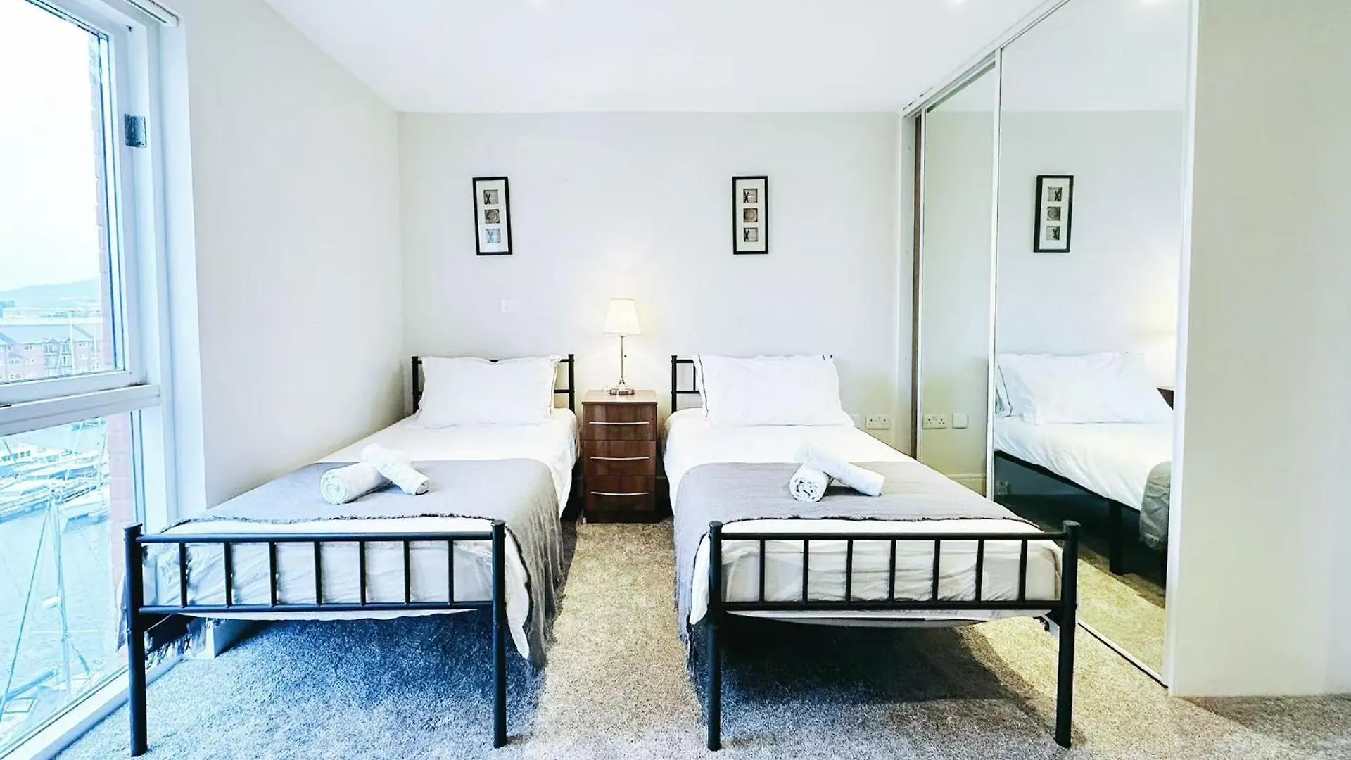 Breeze Inn - 2 Bed Apt With River View Swansea United Kingdom